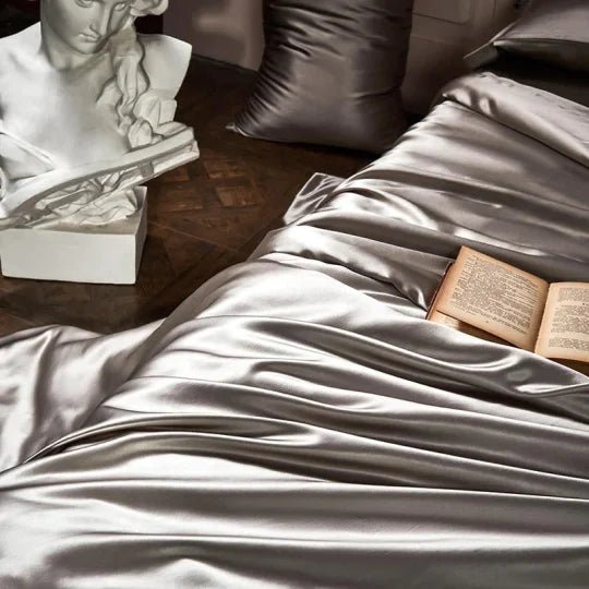 25 Momme Luxury Pure Mulberry Silk Bedding Set of 4(1x Quilt Cover + 1x Bedsheet + 2x Pillowcases)